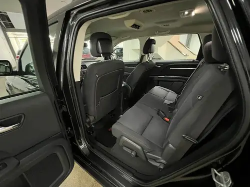 Dodge Journey 2.4 Sxt Atx (3 Filas) 2011