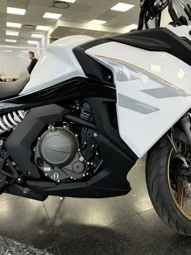 650 GT Touring 2026