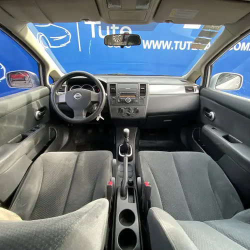 Nissan Tiida 1.8 Visia 2010