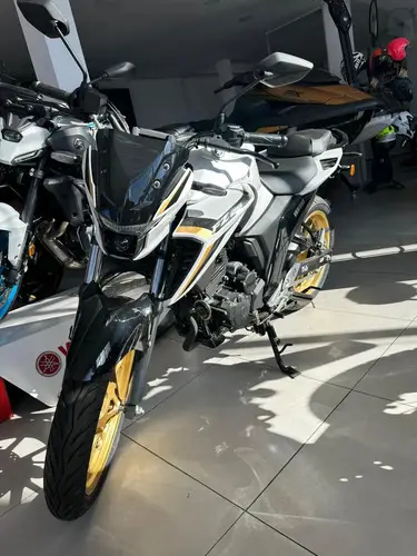 FZ25 Street 2026