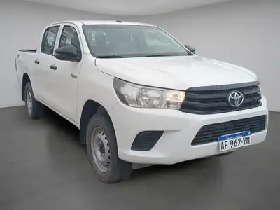 Toyota Hilux 4X4 DC DX 2.4 6MT 2023