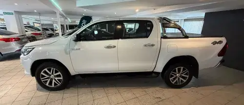 Toyota Hilux 2.8 CD SRX TDI 6 M/T 2018