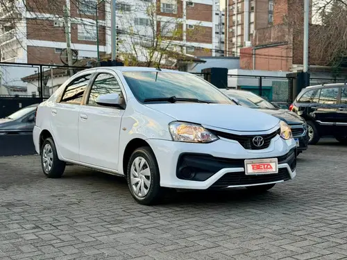 Toyota Etios 1.5 XS 4P L16 2018