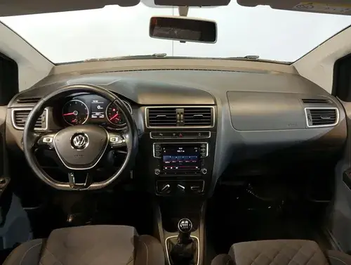 Volkswagen Suran 1.6 Highline L/15 2019