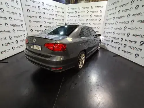 Volkswagen Vento 2.0 T SI GLI NAV L16 2017