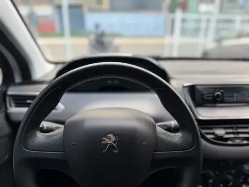 Peugeot 208 1.6 Active 2020