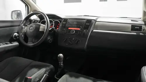 Nissan Tiida 1.8 Visia 2013