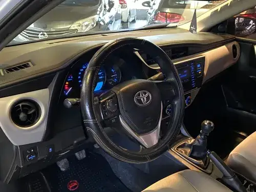 Toyota Corolla 1.8 Xli Mt 140cv 2017