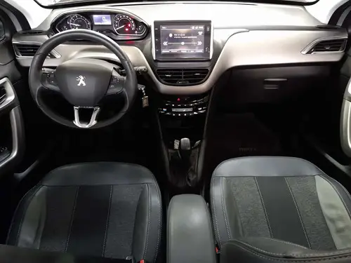 Peugeot 208 1.6 Feline 2020