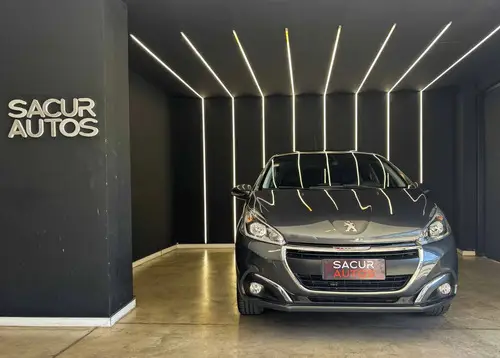 Peugeot 208 1.6 5P FELINE 2018