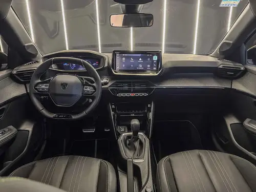 Peugeot 208 GT 1.0T CVT 2025