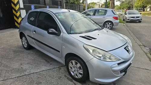 Peugeot 207 1.4 Active 75cv 2012