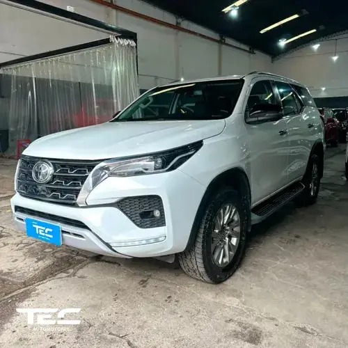 Toyota Hilux SW4 2.8 Srx 177cv 4x4 7as 6at 2023