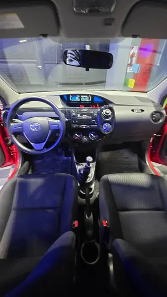 Toyota Etios X 1.5L 6M/T 5ptas 2021