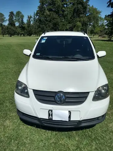 Volkswagen Suran 1.9 Sdi Highline Cuero 90e 2010