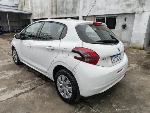 Peugeot 208 ACTIVE 1.6 115 2018