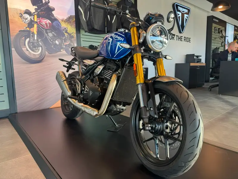 Speed 400 Roadster 2026