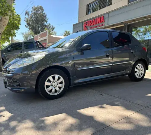 Peugeot 207 1.4 Xs 2011