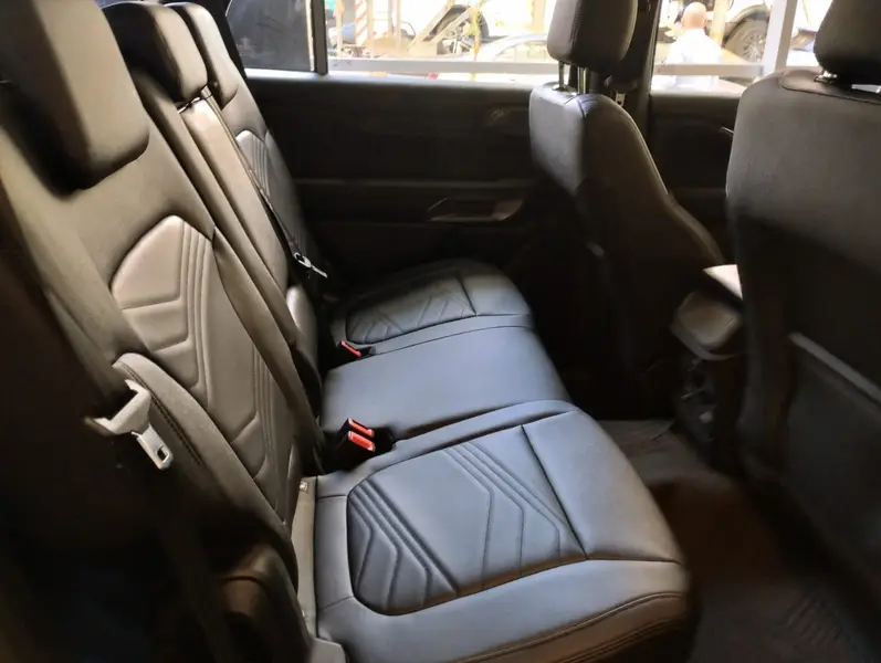 Ford EVEREST 2.3 TITANIUM AT 2026