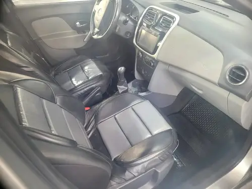 Renault Logan 1.6 Privilege 105cv 2015