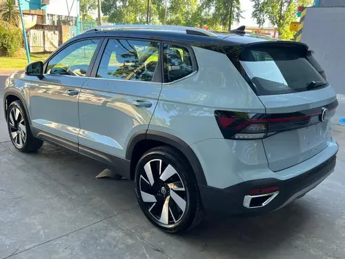 Volkswagen Taos 1.4 250 Tsi Highline Bi Tono Tiptronic 2026