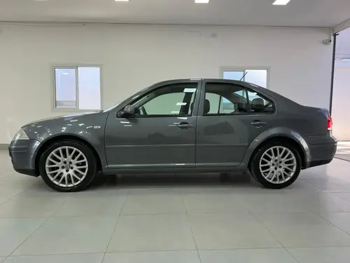 Volkswagen Bora 1.8 Highline T 180cv Cuero 2014
