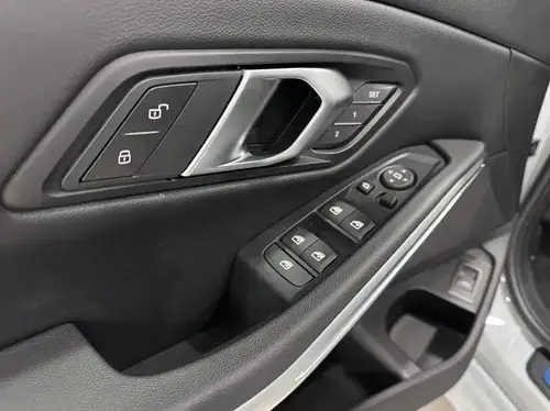 BMW 330i Sedan LCI MSport 2025
