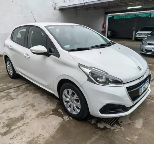Peugeot 208 ACTIVE 1.6 115 2018
