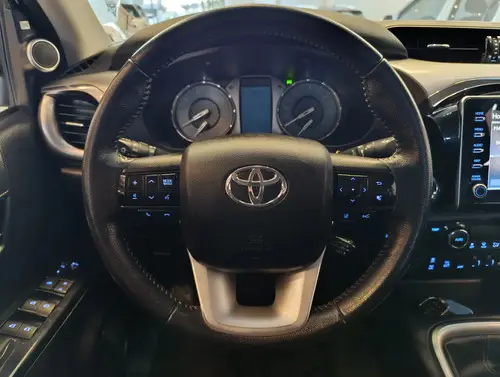 Toyota Hilux Pick-Up 2.8 Cd Srx 204cv 4x4 Mt 2021