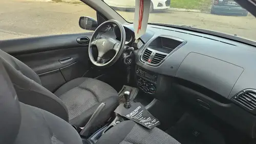 Peugeot 207 1.4 Active 75cv 2012