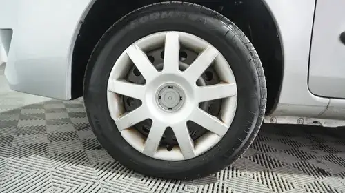 Renault Clio 1.2 Authentique Pack Ii 75cv 2012