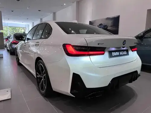 BMW M340i xDrive Sedán LCI MPerformance 2025