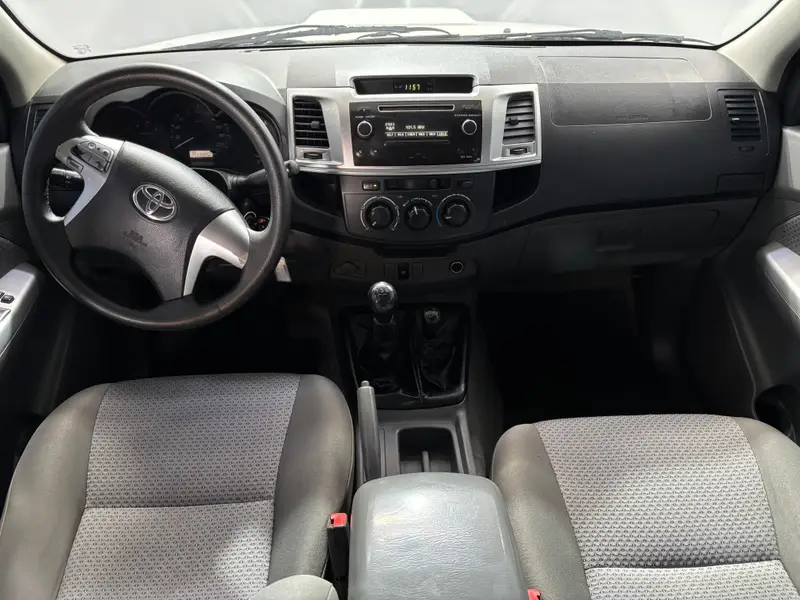Toyota Hilux 3.0 CD SR 171 CV 4X4 2015