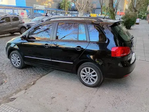 Volkswagen Suran 1.6 Highline 101cv 2013