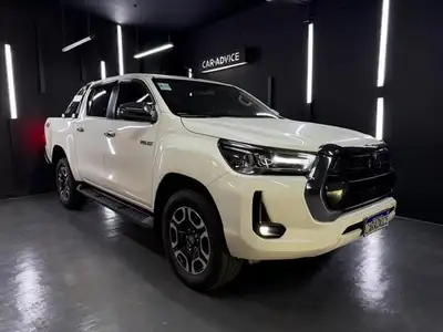 Toyota Hilux 2.8 TDI 4X2 SRX AT6 2022