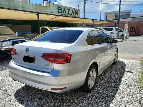 Volkswagen Vento 2.5 Luxury 170cv 2015
