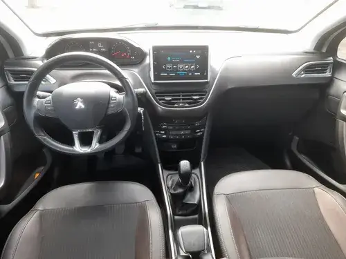 Peugeot 2008 1.6 Feline 2021