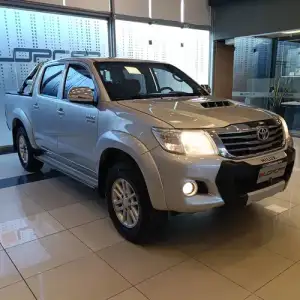 Toyota Hilux Pick-Up 3.0 Cd Srv Cuero 171cv 4x2 2014