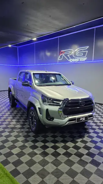 Toyota Hilux SRX 4x4 2.8L TDI 6AT Hilux SRX 4x4 2024