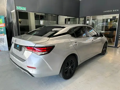 Nissan Sentra Advance 1.8 CVT 2022