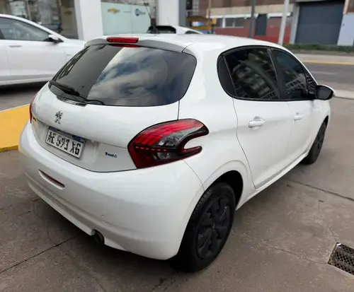 Peugeot 208 1.6 Active 2020