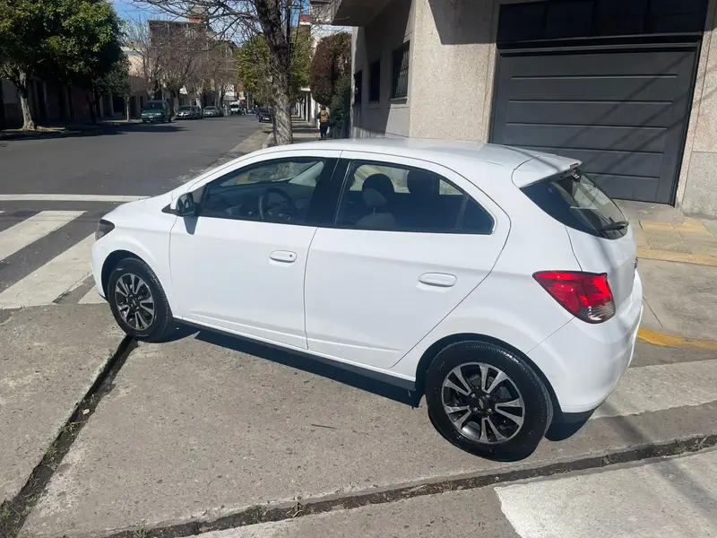 Chevrolet ONIX 1.4 N LTZ 2015