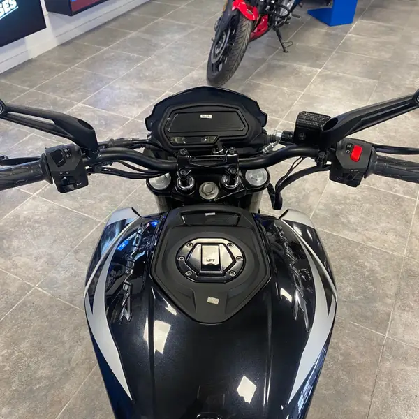 Bajaj Dominar 250 Street 2026