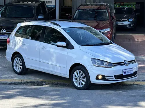 Volkswagen Suran 1.6 Comfortline 101cv 2015