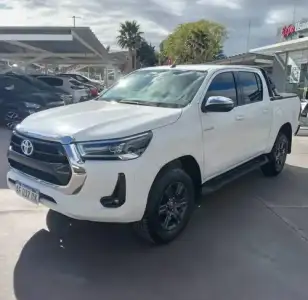 Toyota Hilux 2.8 Dc 4x2 Tdi Srv L20 2021
