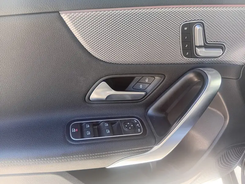 Mercedes-Benz A200 PROGRESSIVE 2020