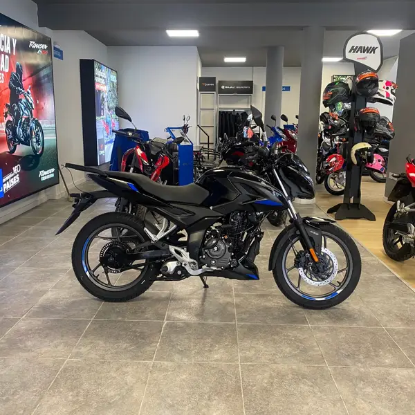 Bajaj Rouser P150 Street 2026