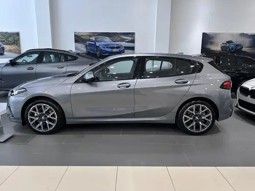 BMW 118i SportLine 2025