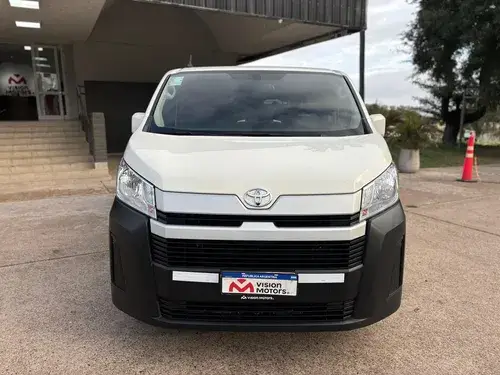 Toyota Hiace 2.8 Tdi Furgón 6at L1h1 3a 4p 2023