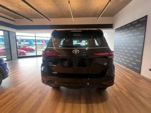 Toyota SW4 2.8 Tdi Gr-s 4x4 7as 6at 2026